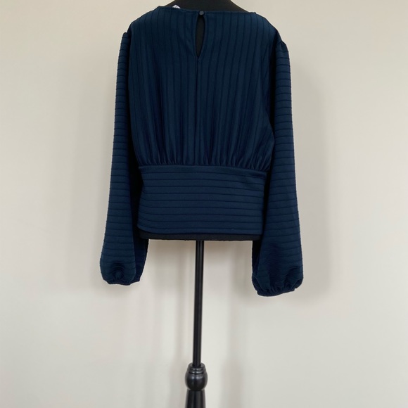 Long sleeve top - Picture 2 of 3